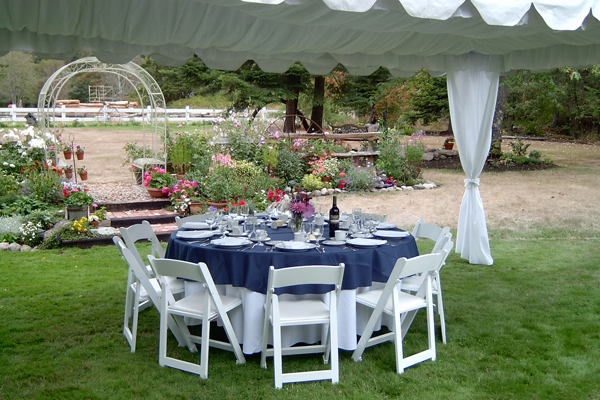 72" Round Banquet Tables