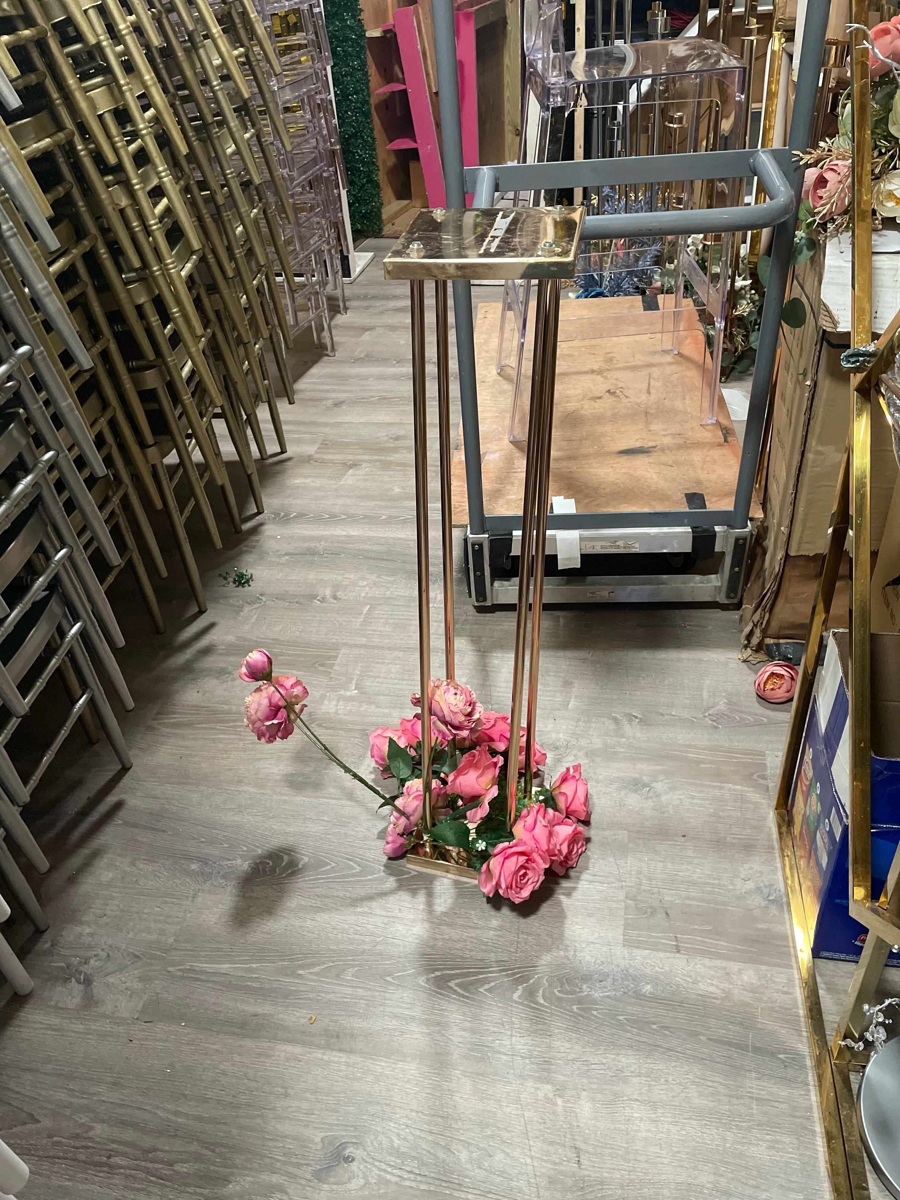 ELEGANT WEDDING TABLE CENTERPIECE STAND